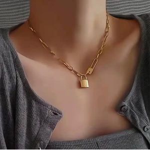 Lock pendant necklace 18k gold plated stainless steel